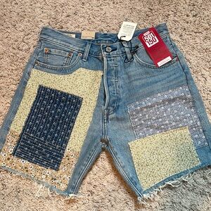 Levi’s shorts